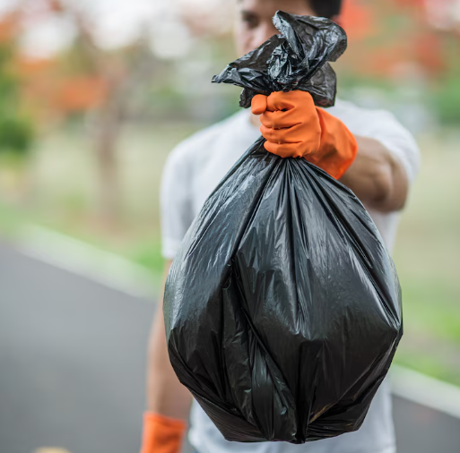 kantong plastik sampah hitam besar